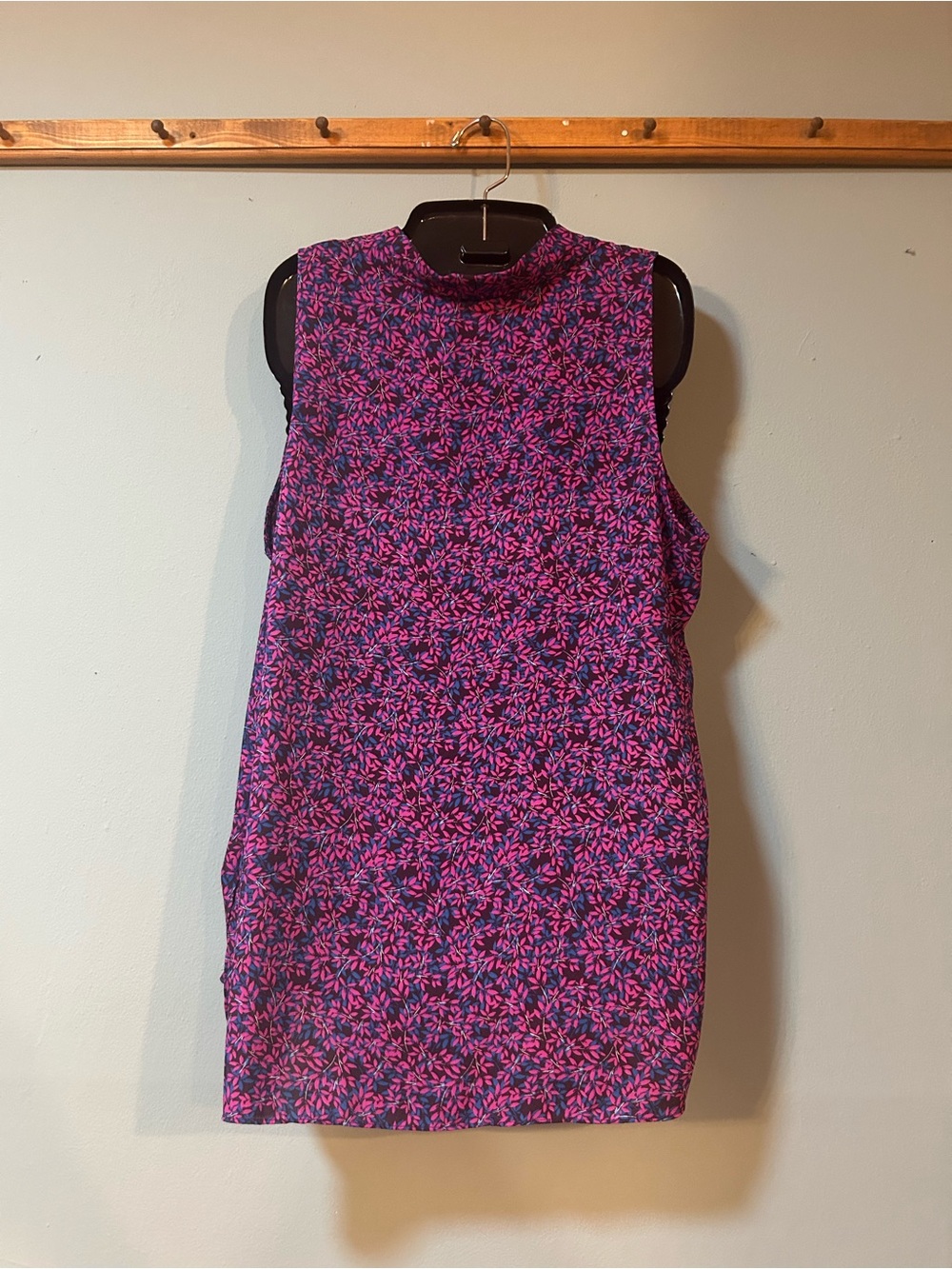 Vince Camuto Pink and Purple Sleeveless V-Neck Floral Camisole - Picture 3 of 4